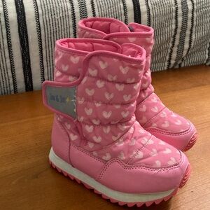 Like new insulated snow boots